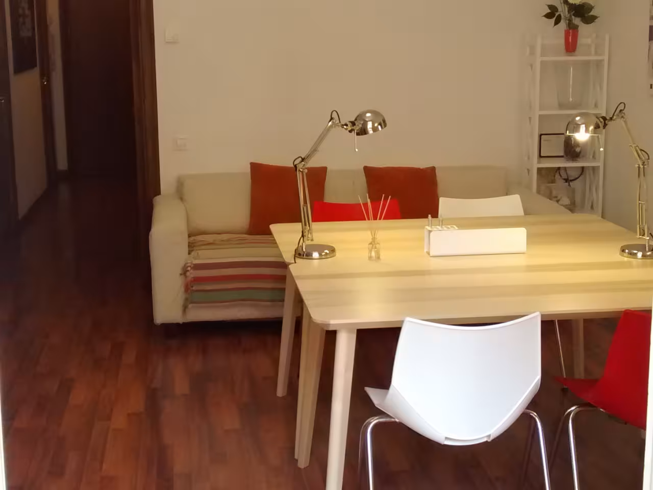 Oficina de producció — menjador