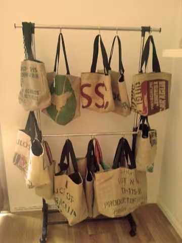 conjuntobcn._showroom_oficina_juny_13.detall_bolsos.jpg