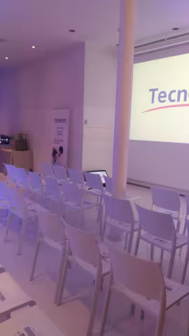 tecnocom._sala_petita.2.jpg