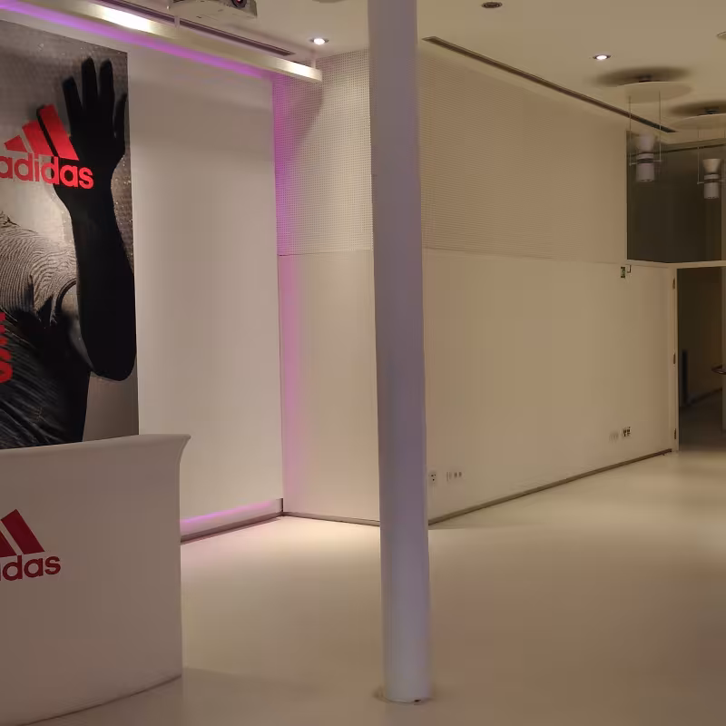1._roda_de_premsa_adidas_amb_luis_suarez.jpg